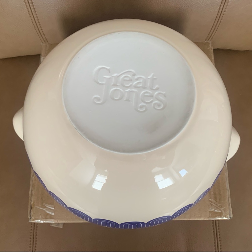 White Ceramic Mixing Bowl with Blue Retro Wave Pattern - Picture 3 of 4